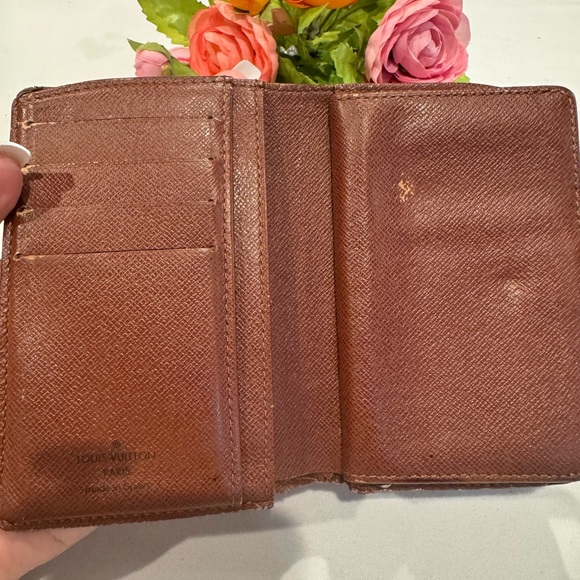 Authentic Louis Vuitton Kisslock wallet - Picture 5 of 11